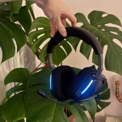 Corsair’s new Void v2 MAX Wireless takes one of the best mid-range gaming headsets and makes it even better