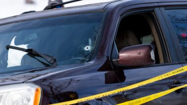 GoFundMe Ignores Own Rules by Hosting a Legal-Defense Fund for the ICE Agent Who Killed Renee Good