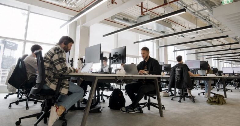 Most UK tech leaders say network outages are becoming a critical business problem