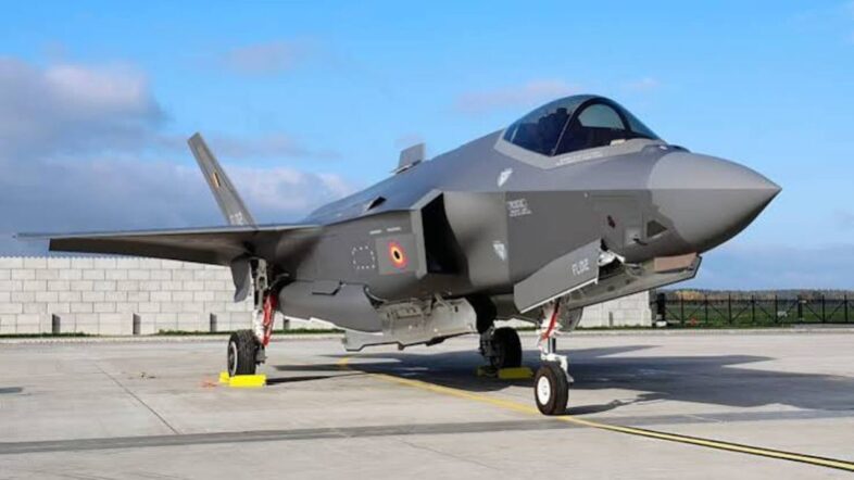 The US Air Force wants its next generation of target drones to mimic stealth jets