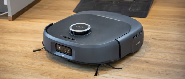 ​​​​The Eufy Omni E35 boasts huge suction power, good mopping performance, and self-cleaning